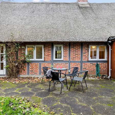 Ferienhaus 3 Bedroom Cozy In Hadsten Stationsby
