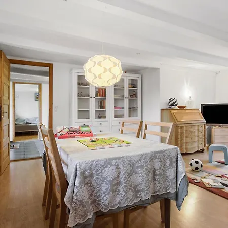 3 Bedroom Cozy In *